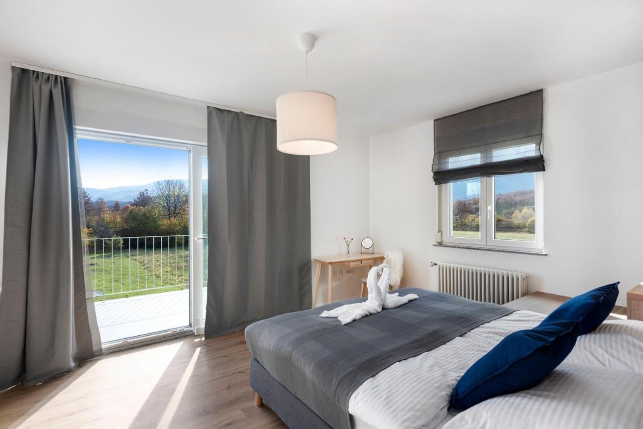 Velebit Lodge Lovinac  Экстерьер фото