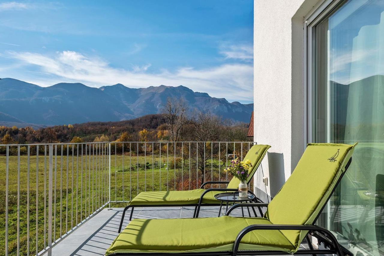 Velebit Lodge Lovinac  Экстерьер фото