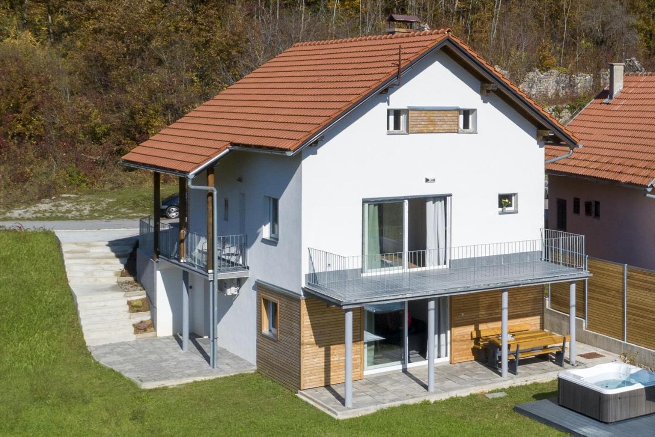 Velebit Lodge Lovinac  Экстерьер фото