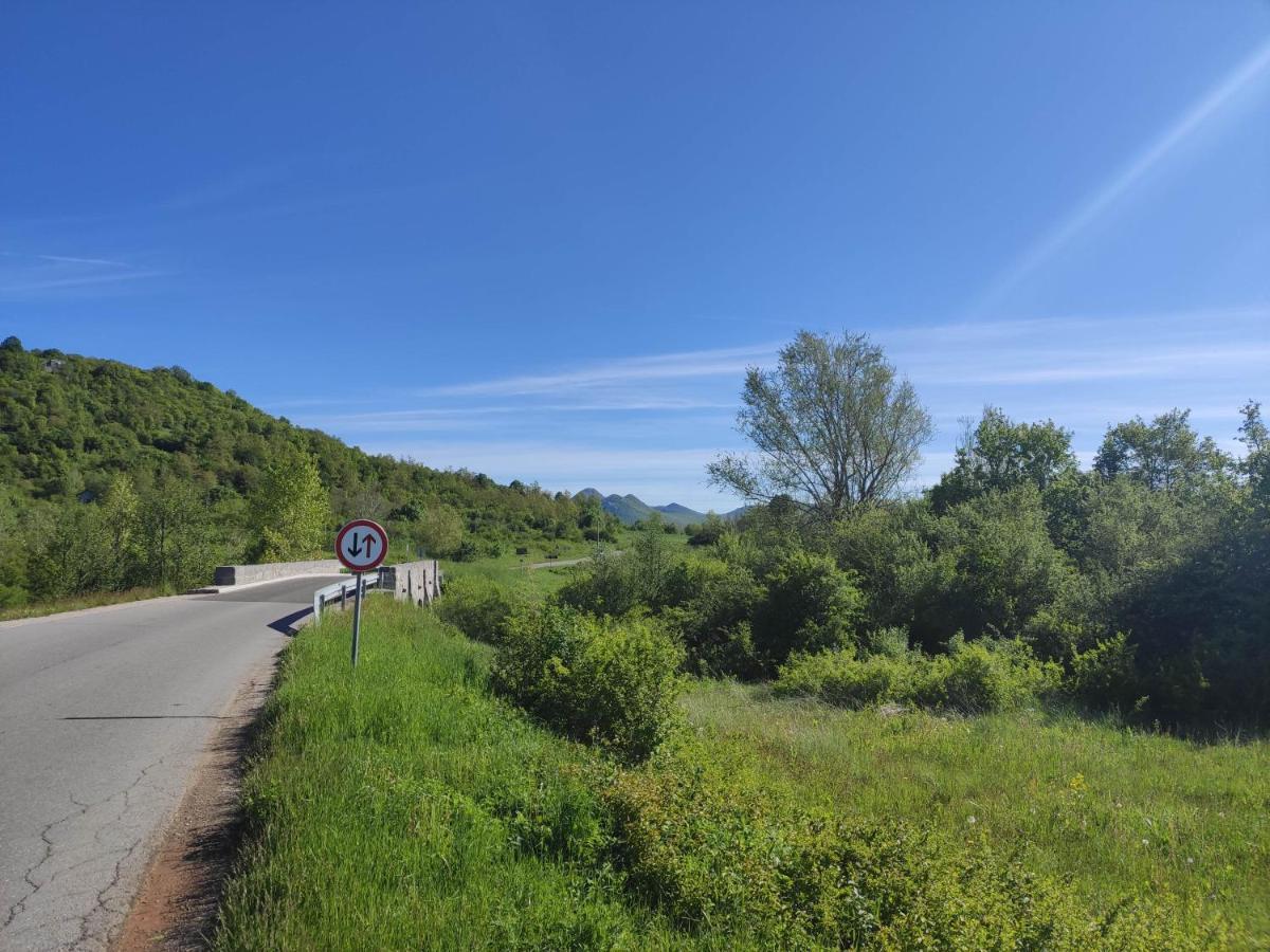 Velebit Lodge Lovinac  Экстерьер фото