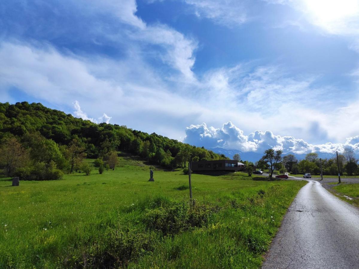 Velebit Lodge Lovinac  Экстерьер фото